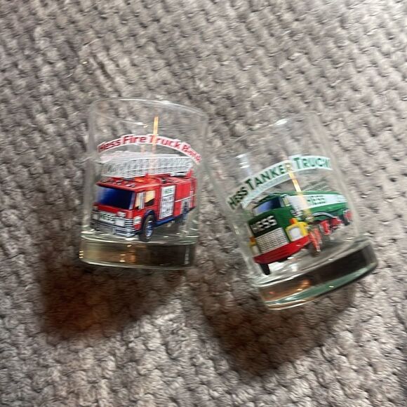 1996 Hess classic truck series glasses - Picture 2 of 7